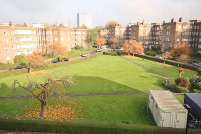  Image of 2 bedroom Flat to rent in Chiswick Village London W4 at Chiswick Village Chiswick London, W4 3DG