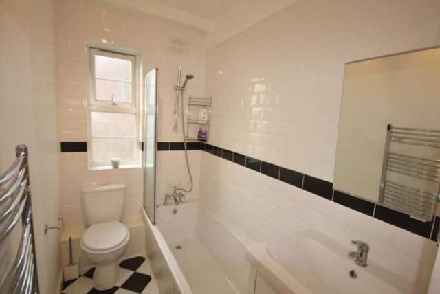  Image of 2 bedroom Flat to rent in Chiswick Village London W4 at Chiswick Village Chiswick London, W4 3DG