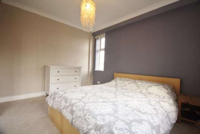  Image of 2 bedroom Flat to rent in Chiswick Village London W4 at Chiswick Village Chiswick London, W4 3DG