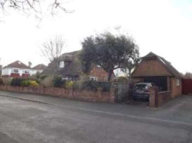 Image of 2 bedroom Bungalow for sale in Maundeville Road Christchurch BH23 at Christchurch Dorset Burton, BH23 2EN