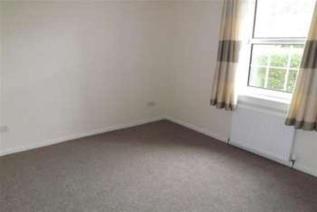  Image of 3 bedroom Flat to rent in Clachan Bridge Rosneath Helensburgh G84 at Helensburgh, G84 0RG