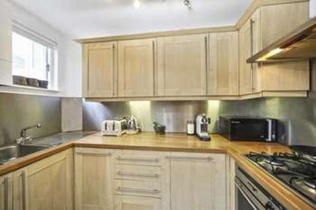  Image of 1 bedroom Property for sale in Clapham Common North Side London SW4 at Clapham Common North Side  London, SW4 9SW