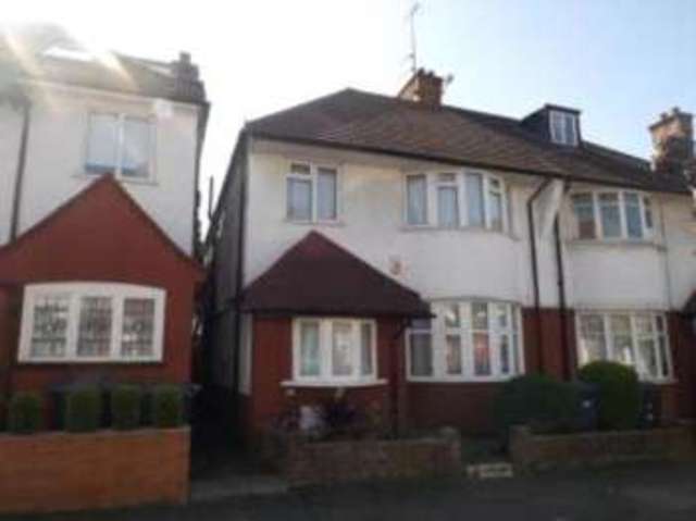  Image of 4 bedroom Semi-Detached house for sale in Clifton Gardens London NW11 at London  Golders Green, NW11 7EL