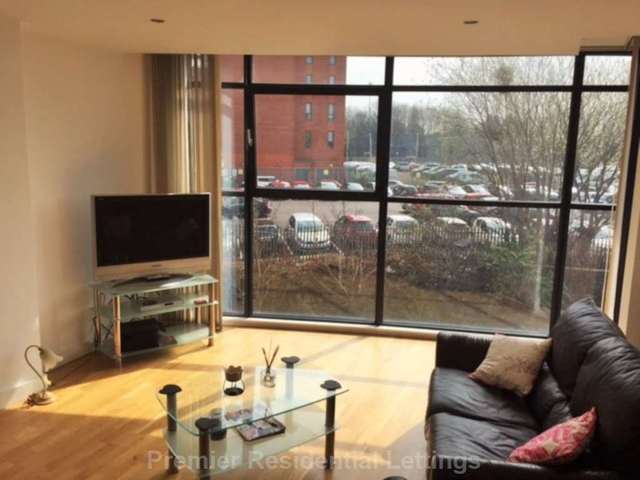  Image of 2 bedroom Apartment to rent in Commercial Street Manchester M15 at Commercial Street  Manchester, M15 4QY