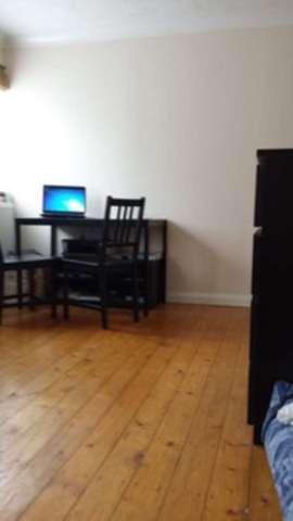  Image of 1 bedroom Flat to rent in Connaught Gardens Morden SM4 at Connaught Gardens  Morden, SM4 6DB