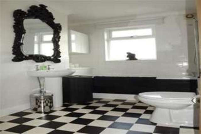  Image of 3 bedroom Terraced house to rent in Craigdale Road Hornchurch RM11 at Hornchurch, RM11 1AH