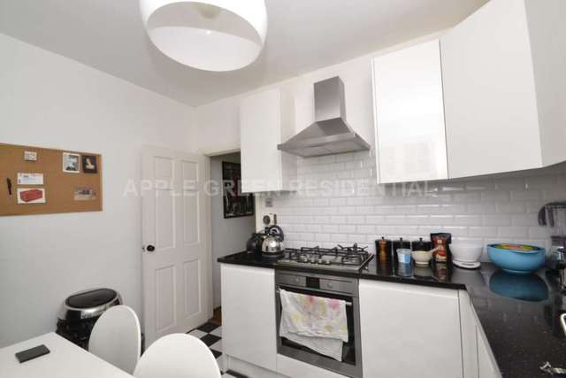  Image of 1 bedroom Apartment to rent in Cranleigh Street London NW1 at Cranleigh Street Mornington Crescent London, NW1 1NT