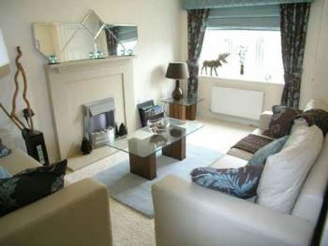  Image of 4 bedroom Town House to rent in Crompton Close Congleton CW12 at Crompton Close  Congleton, CW12 2DR