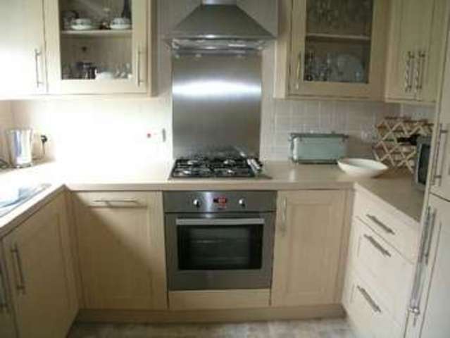  Image of 4 bedroom Town House to rent in Crompton Close Congleton CW12 at Crompton Close  Congleton, CW12 2DR
