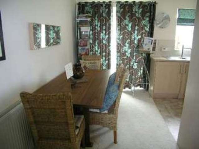 Image of 4 bedroom Town House to rent in Crompton Close Congleton CW12 at Crompton Close  Congleton, CW12 2DR