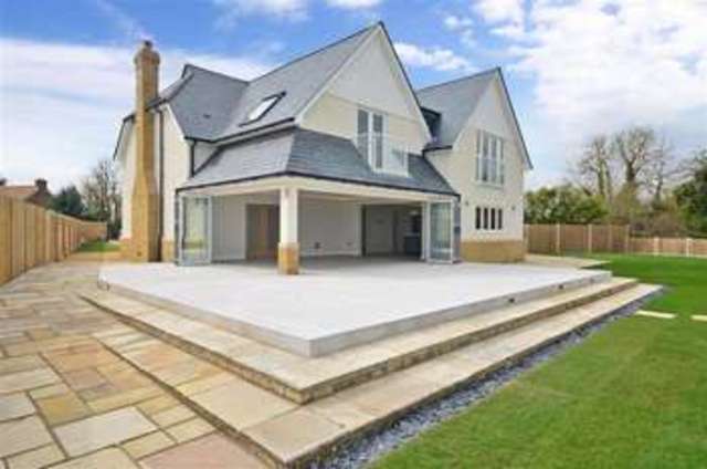  Image of 5 bedroom Detached house for sale in High Road Thornwood Epping CM16 at Thornwood Essex Ongar, CM16 6LZ
