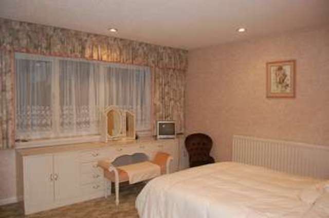  Image of 3 bedroom Maisonette to rent in Culverlands Close Stanmore HA7 at Culverlands Close  Stanmore, HA7 3AG