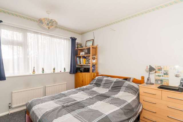 Image of 3 bedroom Semi-Detached house for sale in Dell Field Close Berkhamsted HP4 at Dellfield Close  Berkhamsted, HP4 1DS