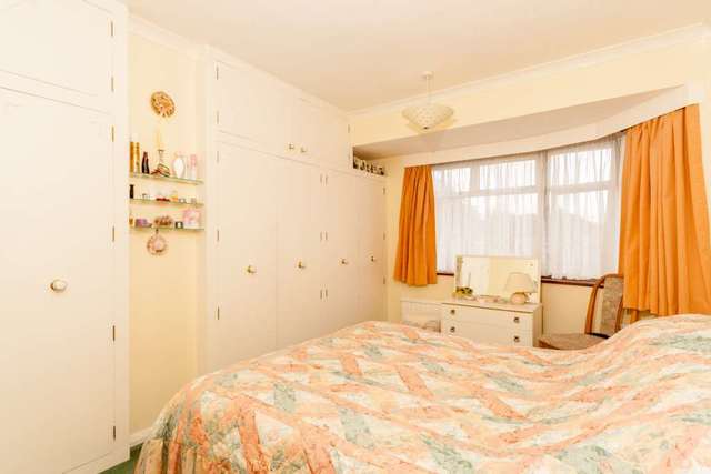  Image of 3 bedroom Semi-Detached house for sale in Dell Field Close Berkhamsted HP4 at Dellfield Close  Berkhamsted, HP4 1DS