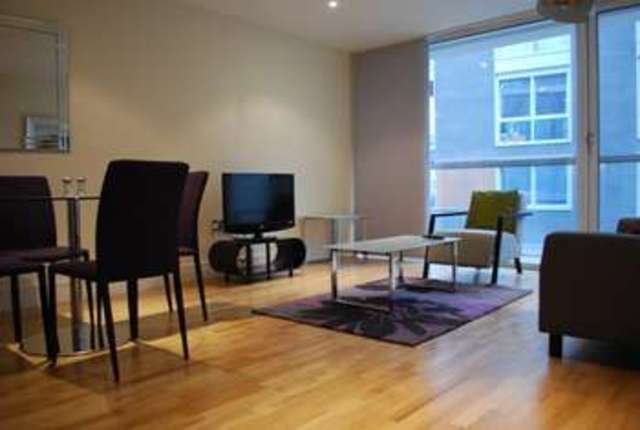  Image of 1 bedroom Flat to rent in Lanterns Way London E14 at Lanterns Way  Caanry Wharf, E14 9JG