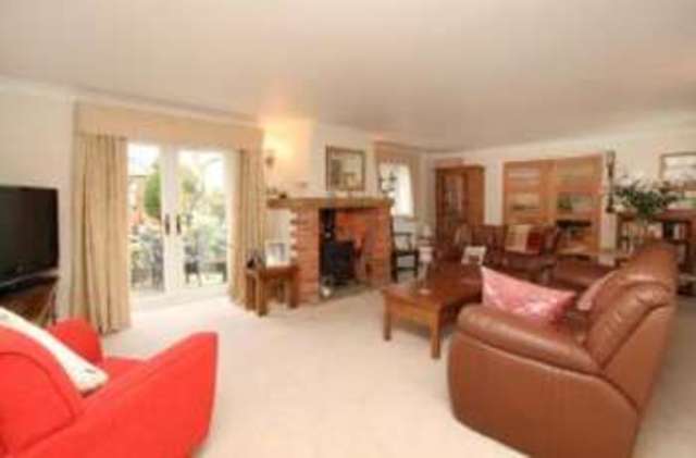  Image of 3 bedroom Cottage for sale in Dike Hill Harley Rotherham S62 at Harley Rotherham Wentworth, S62 7UL