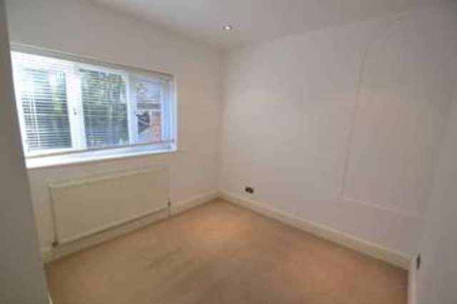  Image of 1 bedroom Apartment to rent in Downs Avenue Epsom KT18 at Downs Avenue  Epsom, KT18 5HL