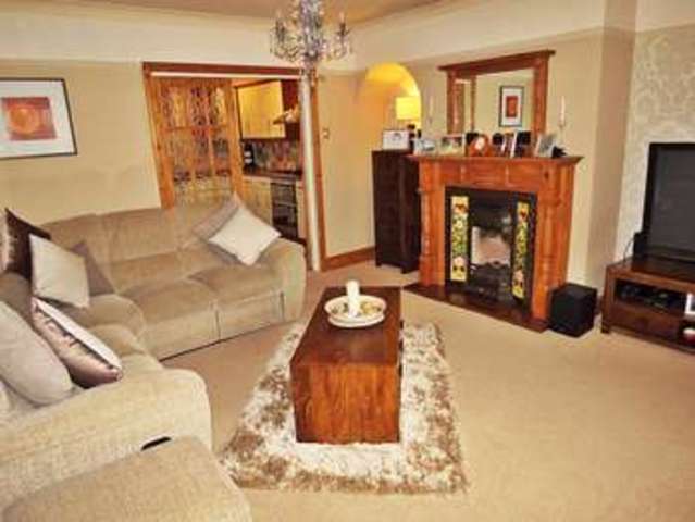  Image of 3 bedroom Semi-Detached house for sale in East Park View Leeds LS9 at Leeds LS9 Leeds, LS9 9LD