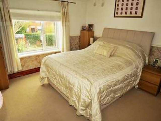  Image of 3 bedroom Semi-Detached house for sale in East Park View Leeds LS9 at Leeds LS9 Leeds, LS9 9LD