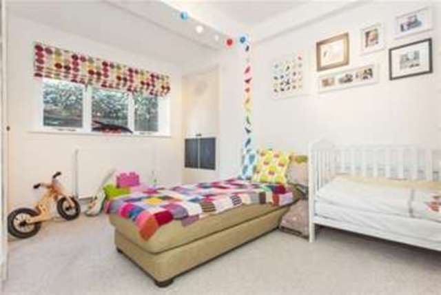  Image of 2 bedroom Flat to rent in Edith Road London W14 at London, W14 0TJ