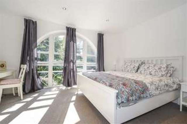  Image of 5 bedroom Detached house for sale in Eleanor Close London SE16 at Canada Water, SE16 6PS