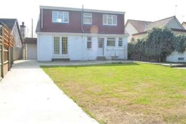  Image of 4 bedroom Bungalow to rent in Elm Hill Normandy Guildford GU3 at Guildford, GU3 2JA