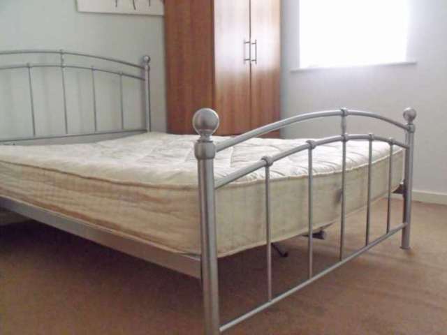  Image of 2 bedroom Apartment to rent in Elmira Way Salford M5 at Elmira Way Salford Quays Salford, M5 3DE
