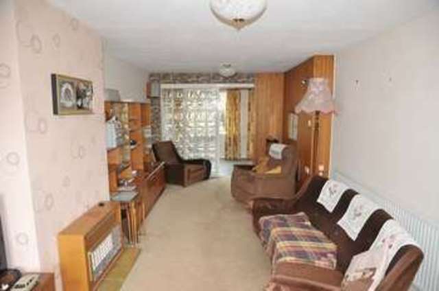  Image of 3 bedroom Semi-Detached house for sale in Evans Close Eynsham Witney OX29 at Evans Close Eynsham Witney, OX29 4QY