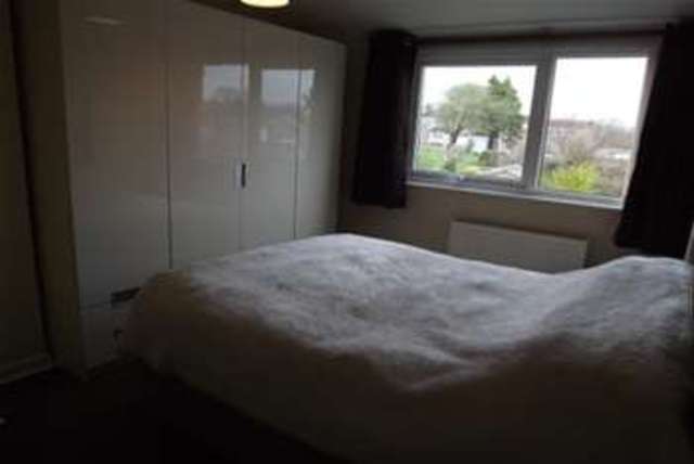  Image of 3 bedroom Detached house to rent in Fairway Rise Chard TA20 at Chard, TA20 1NT