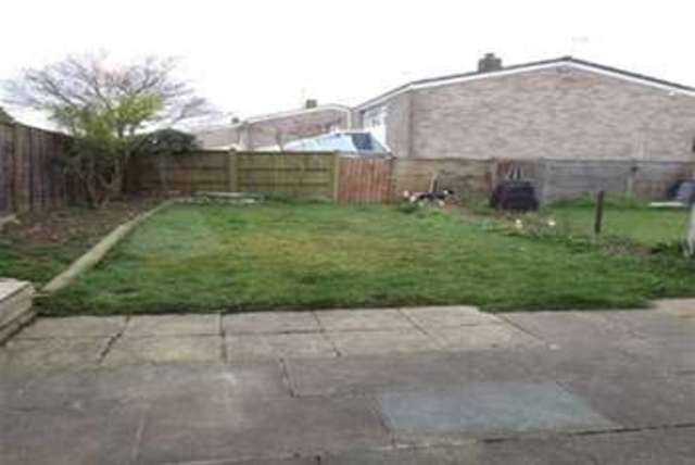  Image of 3 bedroom Detached house to rent in Fairway Rise Chard TA20 at Chard, TA20 1NT