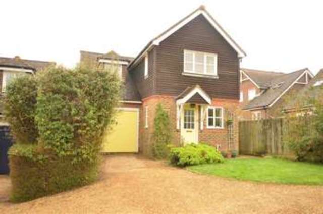  Image of 3 bedroom Detached house for sale in Farr Close Cuckfield Haywards Heath RH17 at Cuckfield Haywards Heath Haywards Heath, RH17 5HS