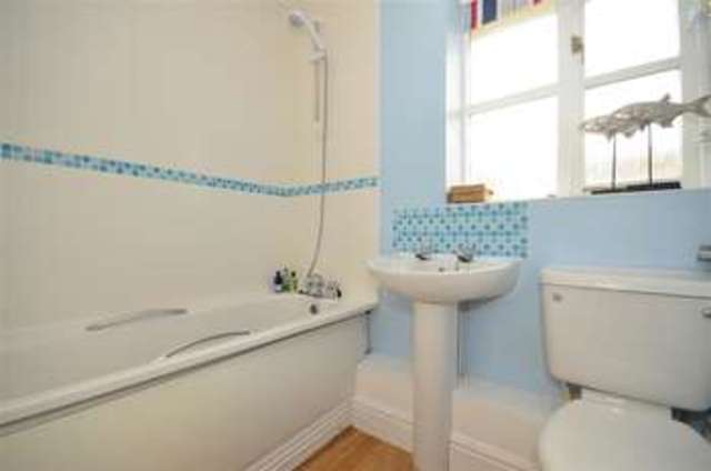  Image of 3 bedroom Detached house for sale in Farr Close Cuckfield Haywards Heath RH17 at Cuckfield Haywards Heath Haywards Heath, RH17 5HS