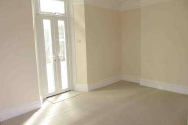  Image of 2 bedroom Ground Flat for sale in Grosvenor Road Paignton TQ4 at 15 Grosvenor Road  Paignton, TQ4 5AZ