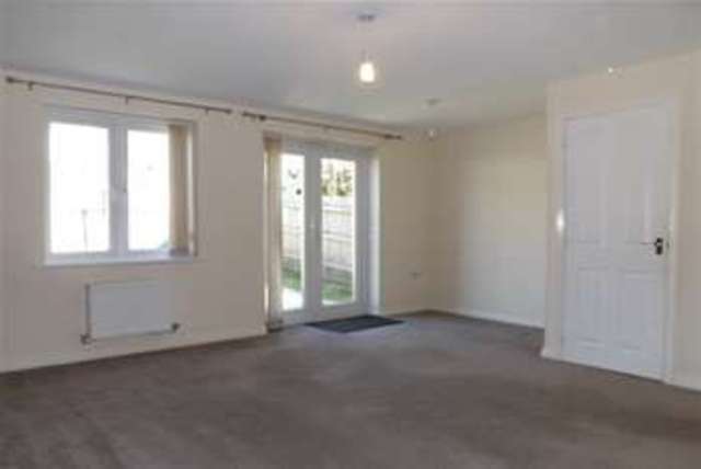  Image of 3 bedroom Detached house to rent in Fleetwood Gardens Plymouth PL6 at Plymouth, PL6 6FB