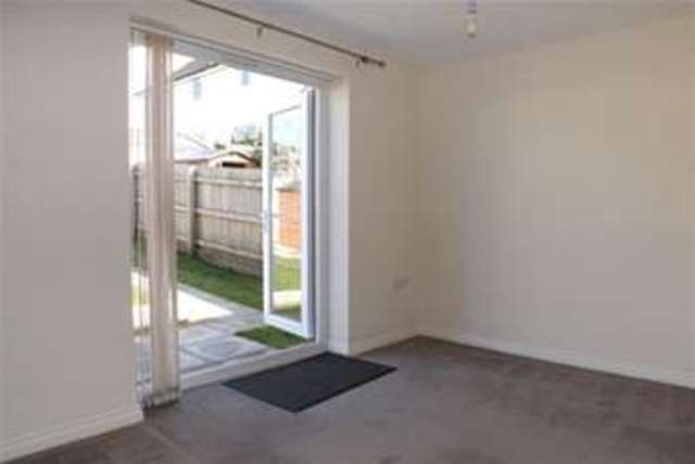  Image of 3 bedroom Detached house to rent in Fleetwood Gardens Plymouth PL6 at Plymouth, PL6 6FB