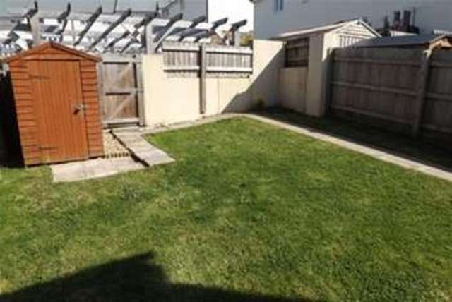  Image of 3 bedroom Detached house to rent in Fleetwood Gardens Plymouth PL6 at Plymouth, PL6 6FB
