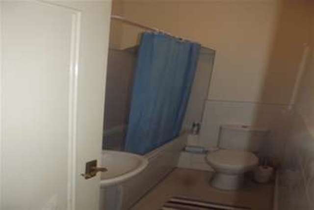  Image of 2 bedroom Flat to rent in Shorncliffe Road Folkestone CT20 at Folkestone, CT20 2NA