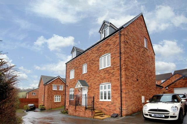  Image of 5 bedroom Detached house for sale in Gloch Wen Close Rhiwderin Newport NP10 at Gloch Wen Close Rhiwderin Newport, NP10 8UN