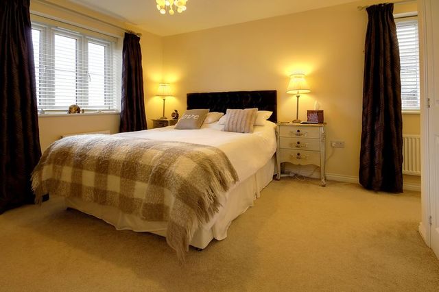  Image of 5 bedroom Detached house for sale in Gloch Wen Close Rhiwderin Newport NP10 at Gloch Wen Close Rhiwderin Newport, NP10 8UN