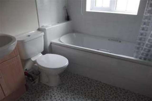 Image of 2 bedroom Semi-Detached house to rent in Glover Road Castle Donington Derby DE74 at Derby, DE74 2GL