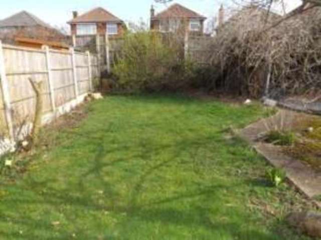  Image of 2 bedroom Bungalow for sale in Greythorn Drive West Bridgford Nottingham NG2 at West Bridgford Nottingham West Bridgford, NG2 7GB