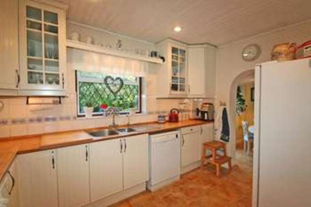 Image of 5 bedroom Detached house for sale in Guildford Road Loxwood Billingshurst RH14 at Guildford Road Loxwood Billingshurst, RH14 0SE