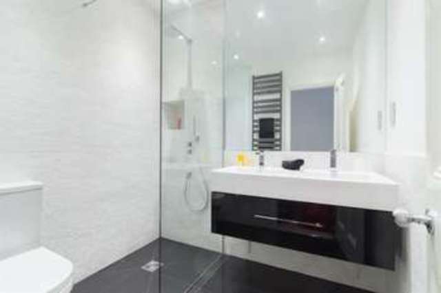  Image of 3 bedroom Maisonette for sale in Gunterstone Road London W14 at London  Olympia, W14 9BS