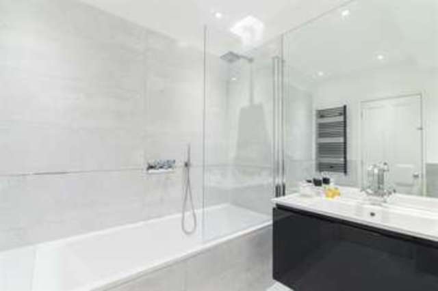  Image of 3 bedroom Maisonette for sale in Gunterstone Road London W14 at London  Olympia, W14 9BS