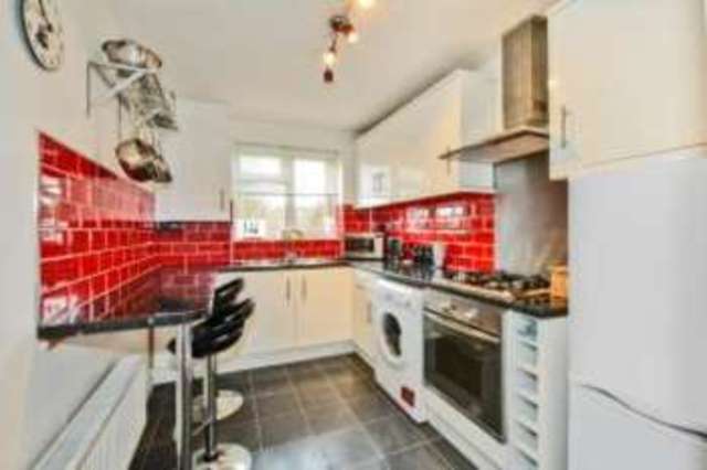  Image of 2 bedroom Flat for sale in Green Lane Chessington KT9 at 7 Green Lane Chessington Chessington, KT9 2EE