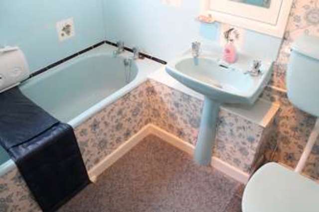  Image of 3 bedroom Chalet for sale in Hall Road Framingham Earl Norwich NR14 at Framingham Earl Norwich Framingham Earl, NR14 7SE