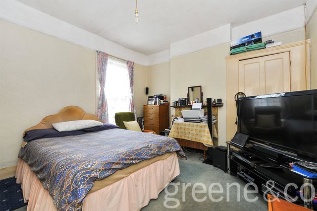  Image of 4 bedroom End of Terrace for sale in Harefield Road London N8 at Crouch End London Hornsey, N8 8QY