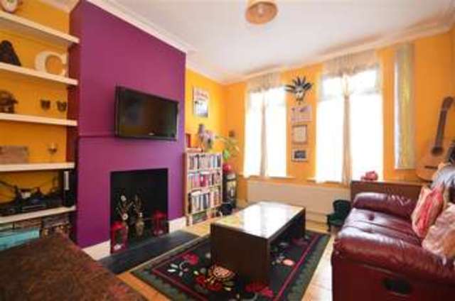  Image of 1 bedroom Ground Flat for sale in Hawarden Road London E17 at Walthamstow London Walthamstow, E17 6NS