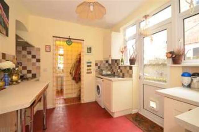  Image of 1 bedroom Ground Flat for sale in Hawarden Road London E17 at Walthamstow London Walthamstow, E17 6NS