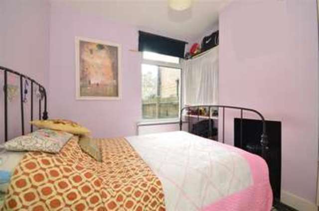  Image of 1 bedroom Ground Flat for sale in Hawarden Road London E17 at Walthamstow London Walthamstow, E17 6NS